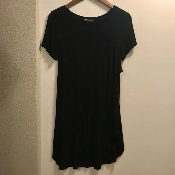 High-Low Basic Tee - Picture 2 of 3
